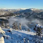 Laftet I Strandkanten Med Bade Og Fiske Muligheter * וראדל