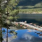 Laftet I Strandkanten Med Bade Og Fiske Muligheter בקתה *