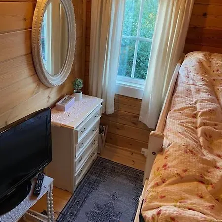 Laftet I Strandkanten Med Bade Og Fiske Muligheter Chalet