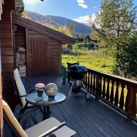 Chalet Laftet I Strandkanten Med Bade Og Fiske Muligheter *