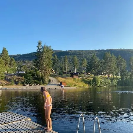Laftet I Strandkanten Med Bade Og Fiske Muligheter Alpesi faház *