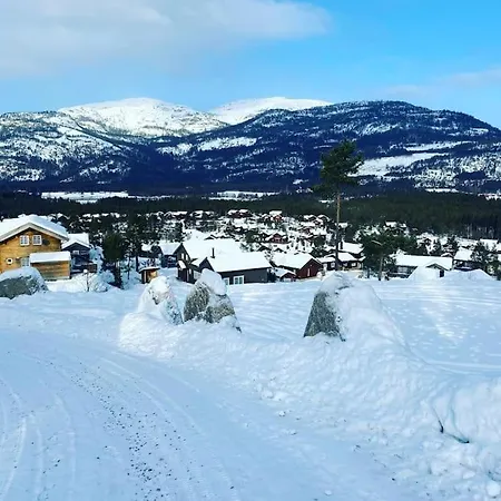 Laftet I Strandkanten Med Bade Og Fiske Muligheter *