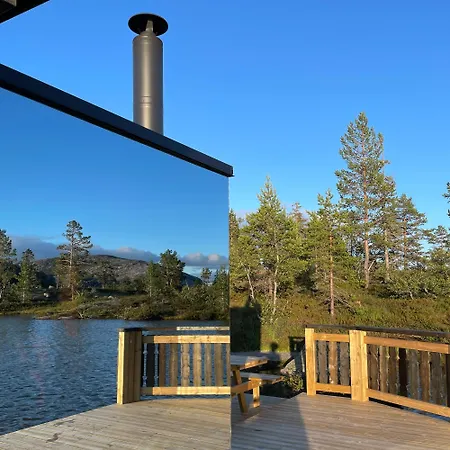 Laftet I Strandkanten Med Bade Og Fiske Muligheter * Vradal
