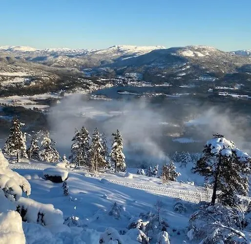 Laftet I Strandkanten Med Bade Og Fiske Muligheter * Vradal