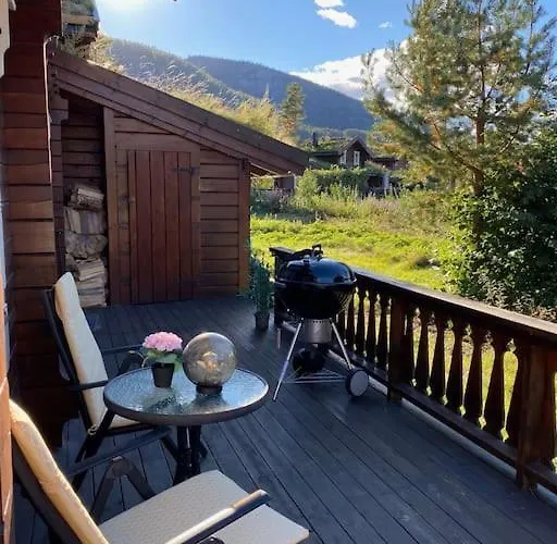 Chalet Laftet I Strandkanten Med Bade Og Fiske Muligheter *