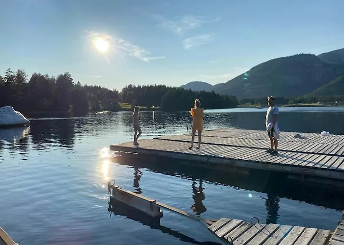 Chalet Laftet I Strandkanten Med Bade Og Fiske Muligheter