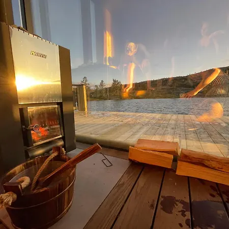 Laftet I Strandkanten Med Bade Og Fiske Muligheter Chalet Vradal